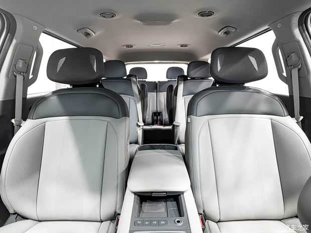 起亚(进口) 起亚EV9 2023款 韩国版 起亚(进口) 起亚EV9 2023款 韩国版