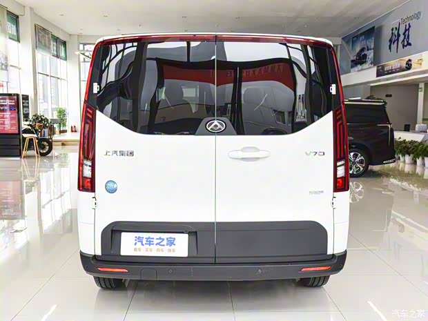 上汽大通 上汽大通MAXUS 新途V70 2023款 2.0T柴油手動精英版5/6座 93kW