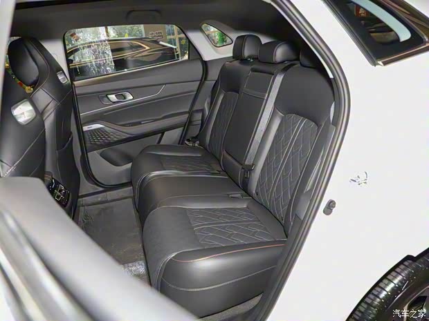 长安汽车 长安UNI-K新能源 2022款 蓝鲸iDD 卓越型