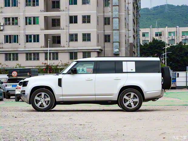 路虎(進(jìn)口) 路虎衛(wèi)士 2023款 130 3.0T P400 HSE