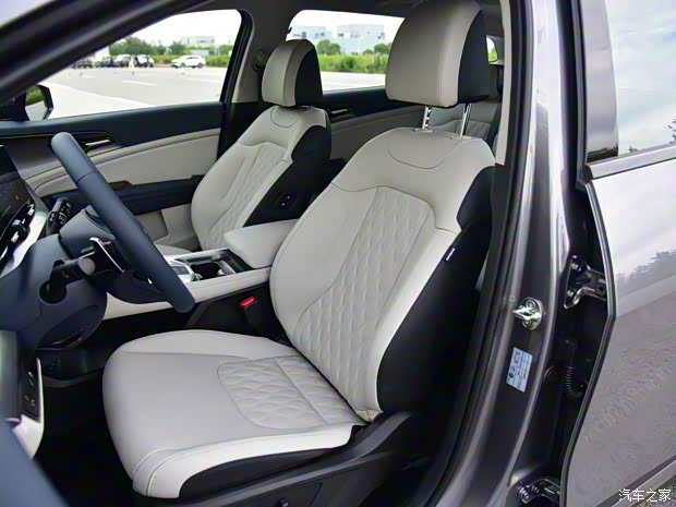 悦达起亚 狮铂拓界 2023款 2.0L HEV 两驱旗舰版 悦达起亚 狮铂拓界 2023款 2.0L HEV 两驱旗舰版