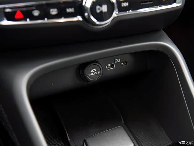 沃爾沃亞太 沃爾沃XC40新能源 2022款 P6 純電 兩驅(qū)基本型