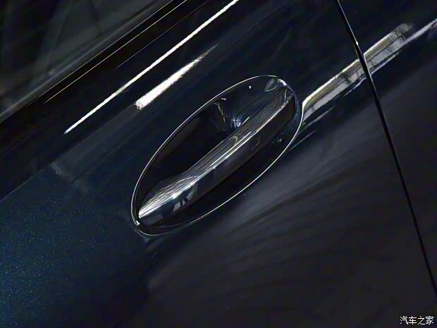 北京奔驰 奔驰C级 2022款 C 260 L 运动皓夜版