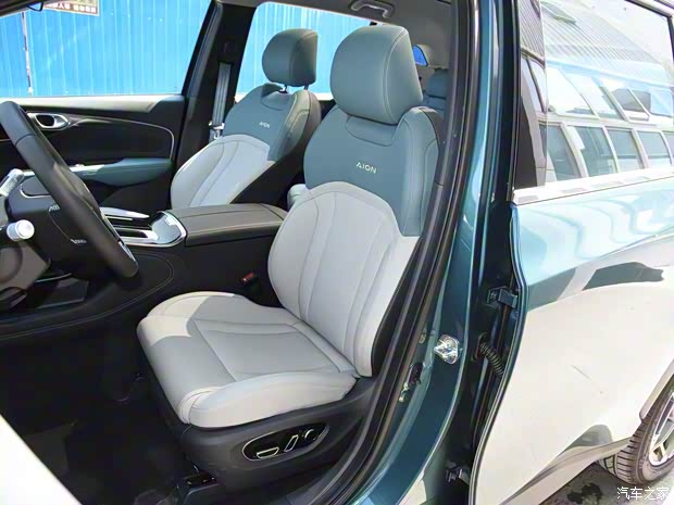 埃安 AION V 2023款 Plus 70 智享七座版 三元锂 埃安 AION V 2023款 Plus 70 智享七座版 三元锂