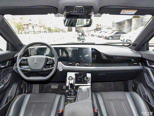 一汽奔腾 奔腾B70S 2022款 30TD 高配版 一汽奔腾 奔腾B70S 2022款 30TD 高配版