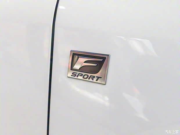 雷克萨斯 雷克萨斯RX 2023款 500h F SPORT Performance 中国台湾版