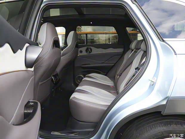 比亞迪 護衛(wèi)艦07 2023款 DM-i 高配版