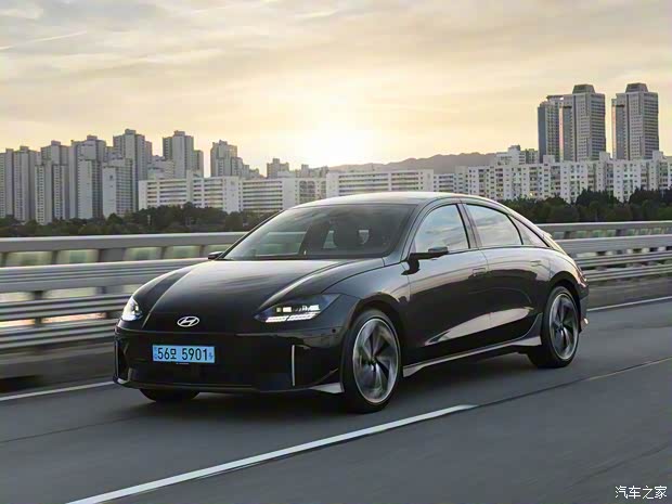 現(xiàn)代(進(jìn)口) IONIQ(艾尼氪)6 2022款 基本型