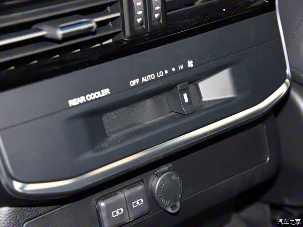 丰田(进口) 兰德酷路泽(进口) 2022款 3.5T 中东版