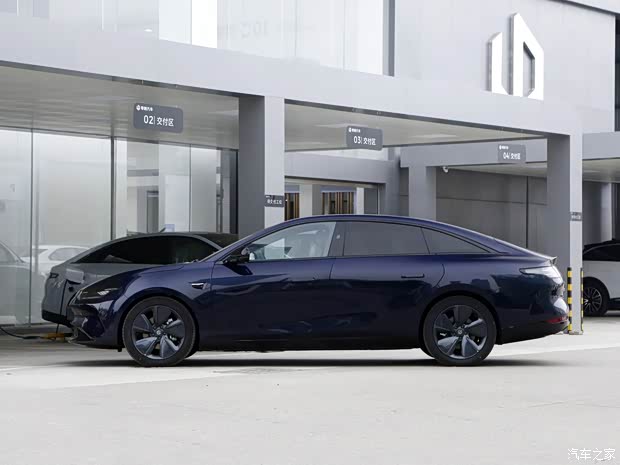 零跑汽車 零跑C01 2022款 后驅(qū)長續(xù)航版