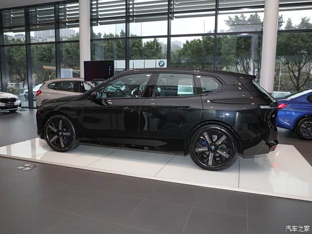 宝马(进口) 宝马iX 2022款 xDrive40