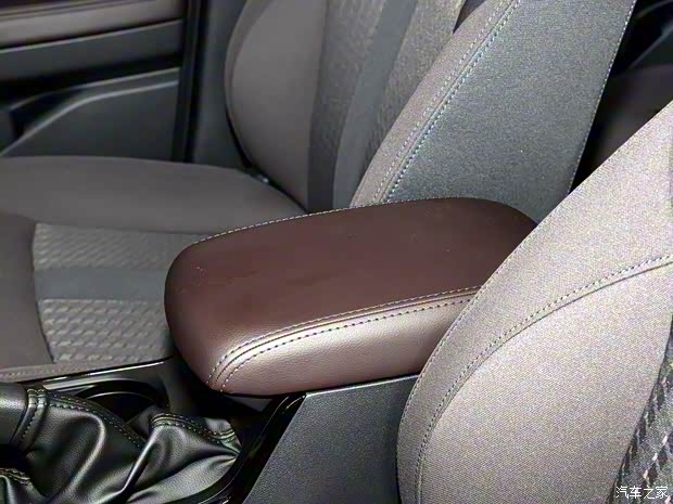 廣汽乘用車(chē) 傳祺GS4 2018款 200T 手動(dòng)兩驅(qū)舒適版