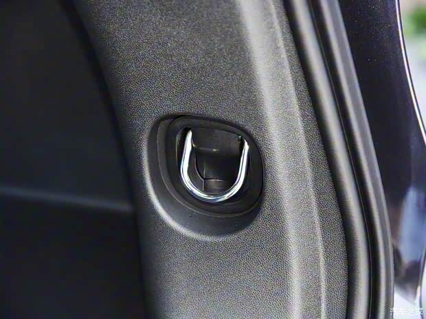 上汽通用雪佛蘭 探界者 2021款 Redline 550T 自動四驅(qū)RS