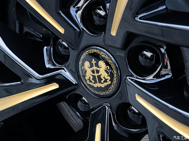 上汽集团 荣威RX5 2020款 PLUS 匠心国潮珍藏版 上汽集团 荣威RX5 2020款 PLUS 匠心国潮珍藏版