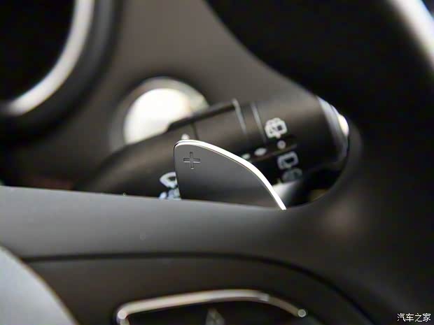 上汽集團(tuán) 名爵HS 2020款 20T 自動兩驅(qū)超豪版 國VI