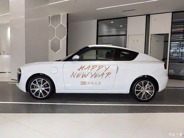 零跑汽车 零跑S01 2019款 380 标准版