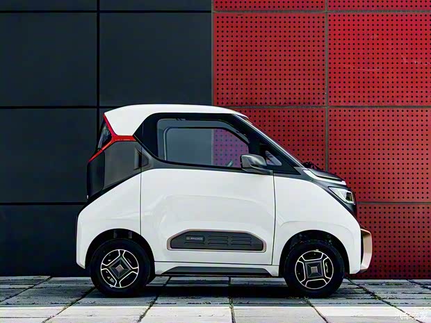 上汽通用五菱 宝骏E200 2018款 基本型