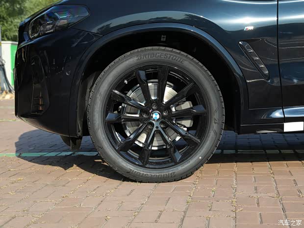 华晨宝马 宝马X3 2022款 改款二 xDrive30i 尊享型 M曜夜套装