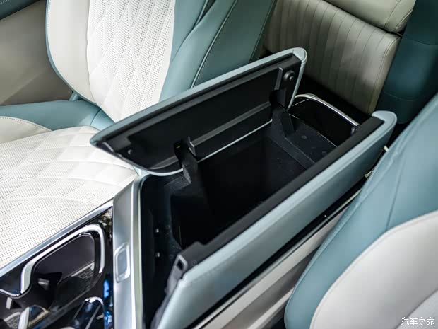 上汽大通 上汽大通MAXUS MIFA 9 2022款 錦繡高山