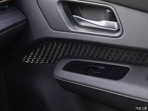 日产(进口) Ariya(海外) 2021款 SL e-4orce 美国版 日产(进口) Ariya(海外) 2021款 SL e-4orce 美国版