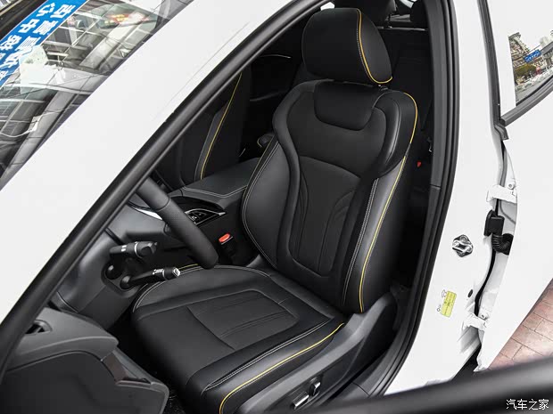 一汽奔腾 奔腾B70S 2022款 30TD 高配版