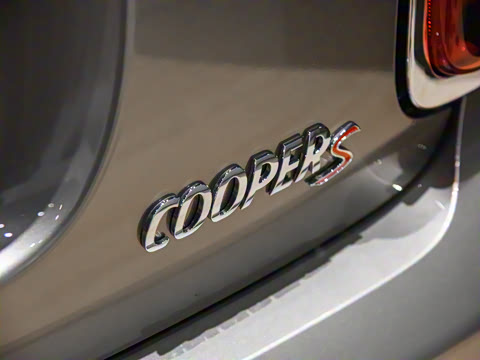 2021款 2.0T COOPER S 艺术家 五门版 2021款 2.0T COOPER S 艺术家 五门版