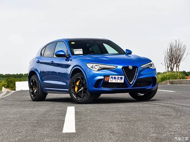 阿爾法·羅密歐 Stelvio 2018款 2.9T 510HP 四葉草版 阿爾法·羅密歐 Stelvio 2018款 2.9T 510HP 四葉草版