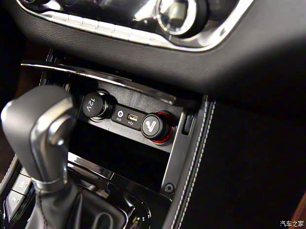 上汽通用五菱 宝骏730 2019款 1.5T CVT旗舰版