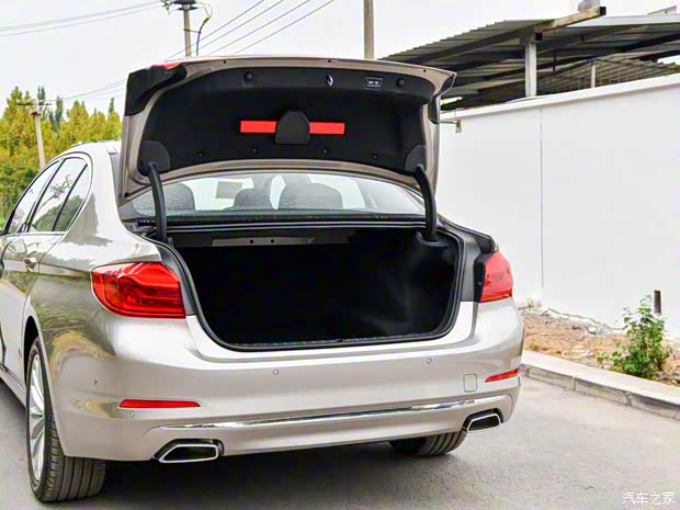 華晨寶馬 寶馬5系 2019款 530Li 領(lǐng)先型 豪華套裝