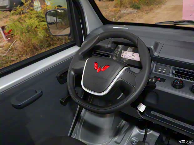 上汽通用五菱 五菱E10 2022款 基本型