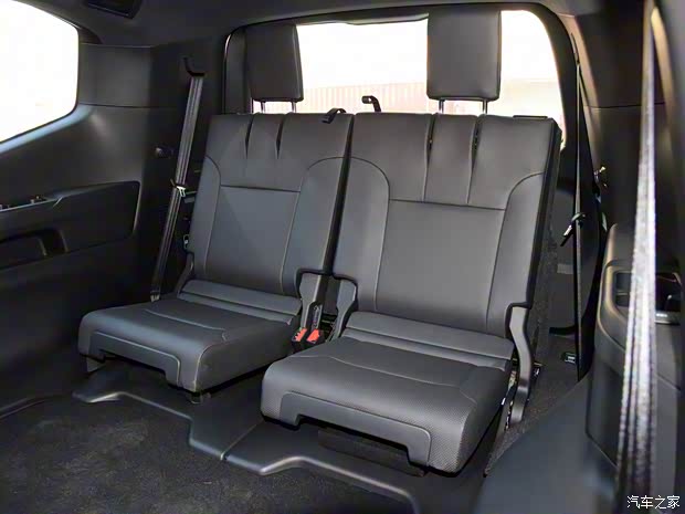 丰田(进口) 兰德酷路泽(进口) 2022款 3.4T 中东版 丰田(进口) 兰德酷路泽(进口) 2022款 3.4T 中东版