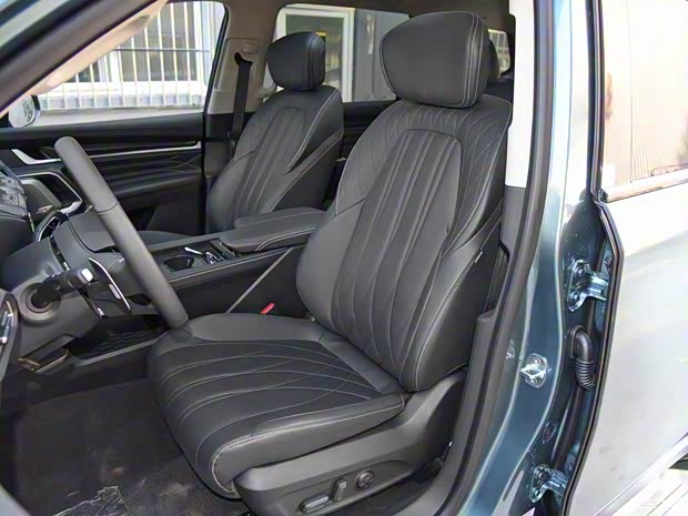 上汽大通 领地 2022款 穿越版 上汽大通 领地 2022款 穿越版