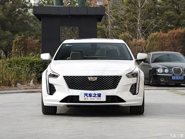 上汽通用凯迪拉克 凯迪拉克CT6 2019款 28T 时尚型
