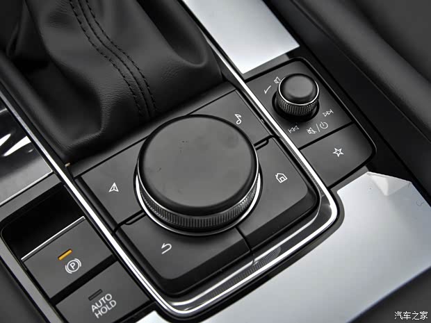 长安马自达 马自达3 昂克赛拉 2020款 2.0L X压燃尊荣型