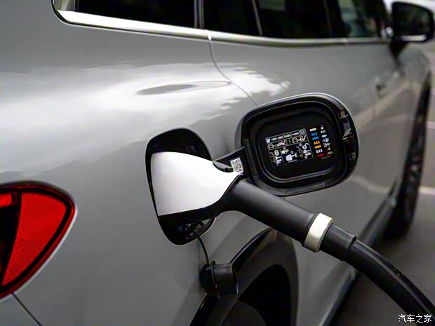 梅赛德斯-EQ 奔驰EQS SUV 2023款 580 4MATIC AMG Line 美国版 梅赛德斯-EQ 奔驰EQS SUV 2023款 580 4MATIC AMG Line 美国版