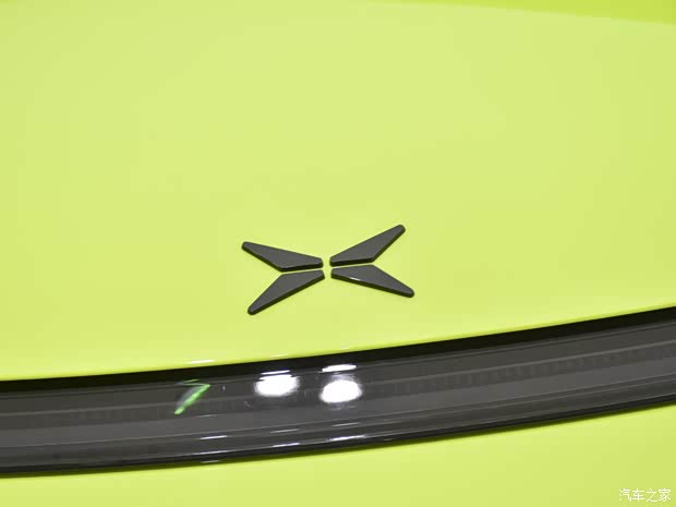 小鵬汽車(chē) 小鵬P7 2022款 670E+鵬翼版