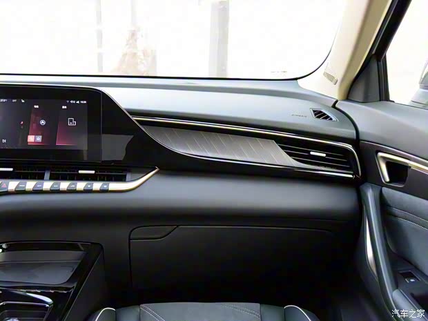 一汽奔腾 奔腾T55 2021款 中配