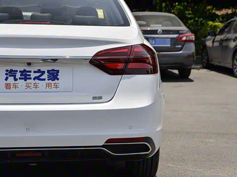 2019款 领军版 1.5L 手动向上互联型 国VI 2019款 领军版 1.5L 手动向上互联型 国VI