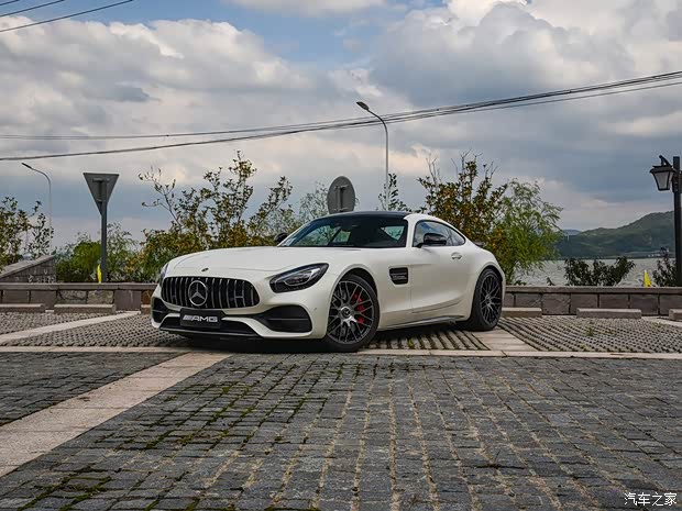 梅赛德斯-AMG AMG GT 2018款 AMG GT C 中国特别版 梅赛德斯-AMG AMG GT 2018款 AMG GT C 中国特别版
