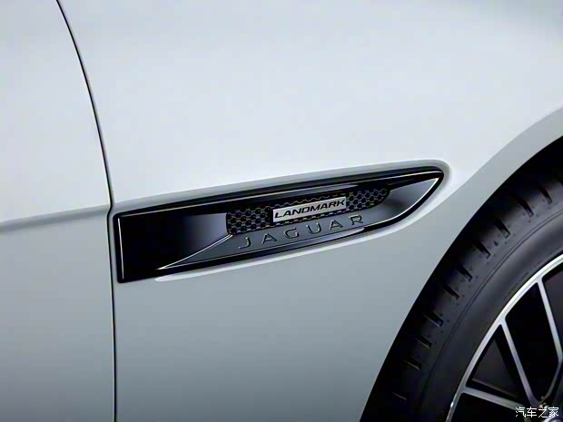 捷豹 捷豹XE 2019款 2.0T 300PS 四驅(qū)LANDMARK EDITION