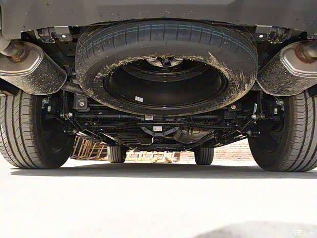 上汽大通 上汽MAXUS D90 2020款 2.0T Pro 四驱汽油版