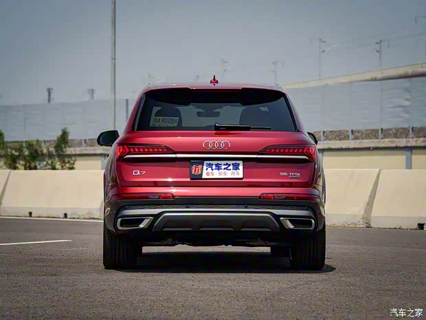 奧迪(進口) 奧迪Q7 2020款 55 TFSI quattro S line尊貴型