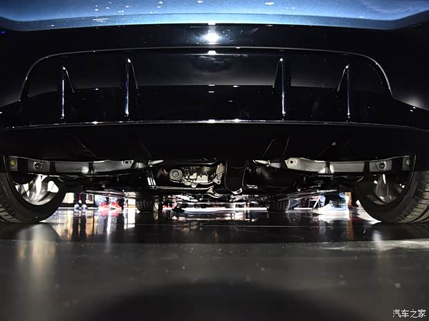 梅赛德斯-AMG 奔驰A级AMG(进口) 2019款 AMG A 35 4MATIC