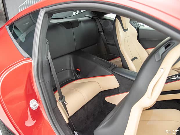 法拉利 Roma 2020款 3.9T V8