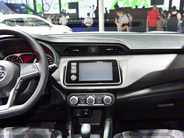 东风日产 劲客 2021款 1.5L XL CVT酷享版 东风日产 劲客 2021款 1.5L XL CVT酷享版