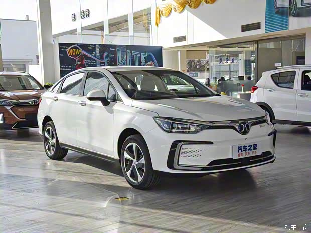 北汽新能源 北汽新能源EU5 2018款 R550 智領(lǐng)版