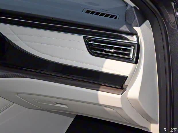 長(zhǎng)安汽車 長(zhǎng)安歐尚X7 EV 2020款 尊享型405 長(zhǎng)安汽車 長(zhǎng)安歐尚X7 EV 2020款 尊享型405