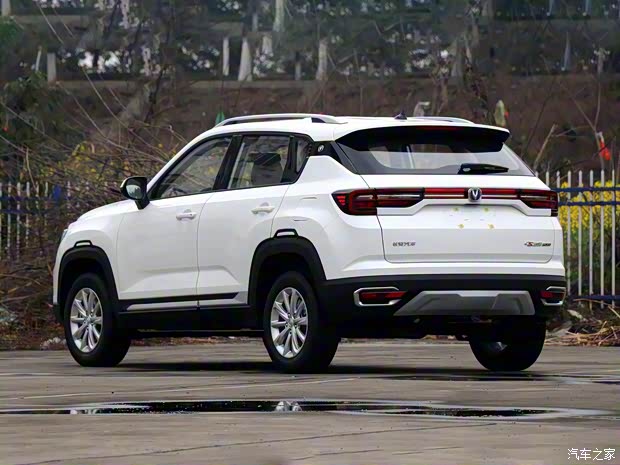 长安汽车 长安CS35 PLUS 2018款 1.6L 手动悦联版 国V 长安汽车 长安CS35 PLUS 2018款 1.6L 手动悦联版 国V