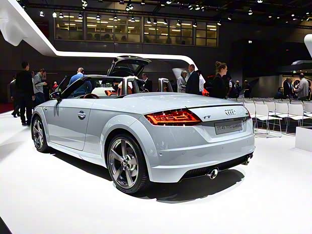 奥迪(进口) 奥迪TT 2019款 TT Roadster 45 TFSI quattro 奥迪(进口) 奥迪TT 2019款 TT Roadster 45 TFSI quattro