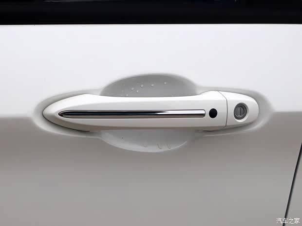 广汽乘用车 传祺GA4 2021款 PLUS 235T 自动尊享版